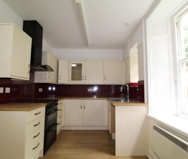 3 bedroom apartment to rent - Photo 3