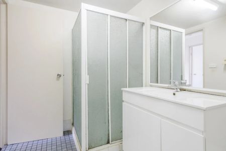 Impressive Two Bedroom Apartment For Lease In Sought After Location - Photo 4