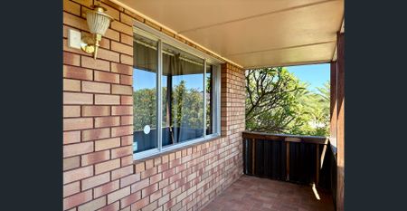 SOUTH TAMWORTH - Renovated 3 Bedroom Home - Photo 5