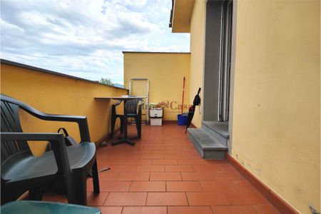 Bilocale con ingresso indipendente, giardino privato e posto auto - Photo 4