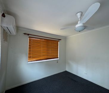 &ast;&ast;Spacious 7-Bedroom Fully Air-Conditioned Home in Moranbah&ast;&ast; - Photo 3