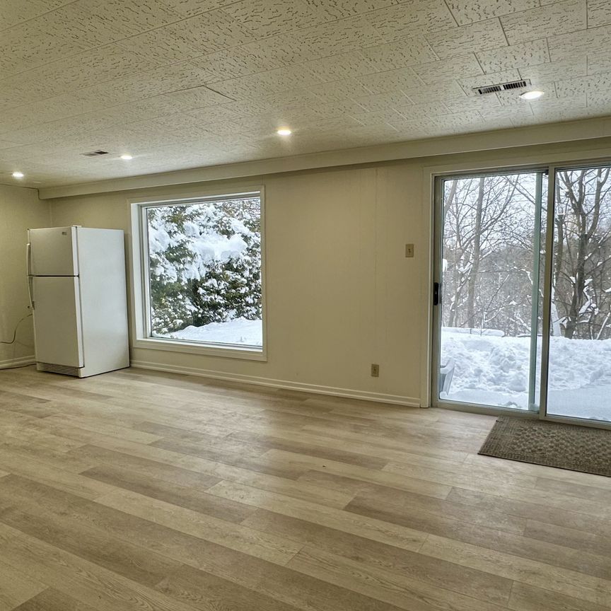 For Lease - 52 Landfair Crescent Unit# Lower Level - WalkOut, Toronto, Ontario - Photo 1