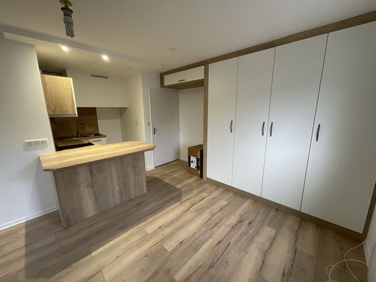 A LOUER - Studio refait à neuf et moderne de 28m² - Photo 1