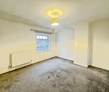 2 bedroom character property to rent - Photo 4