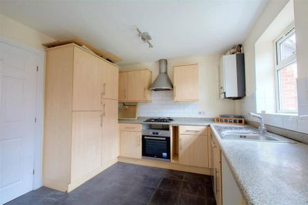 2 bedroom terraced house to rent - Photo 2