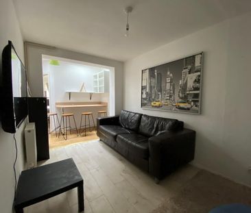 5 bedroom semi-detached house to rent - Photo 2