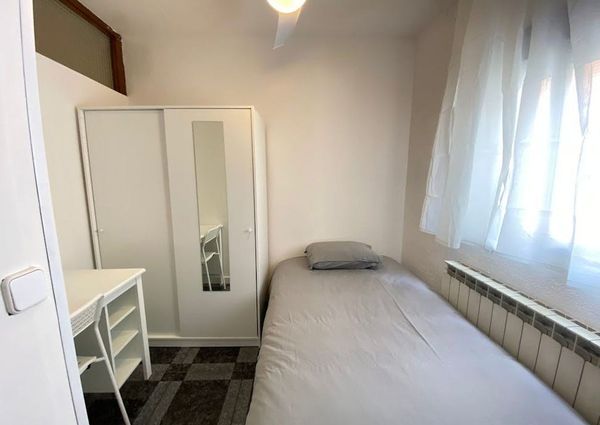 Calle de la Garceta, Madrid, Community of Madrid 28019