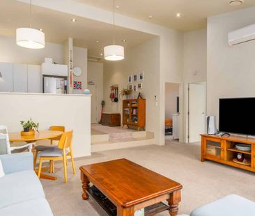 Modern 2-Bedroom Apartment in Tawa - Photo 2