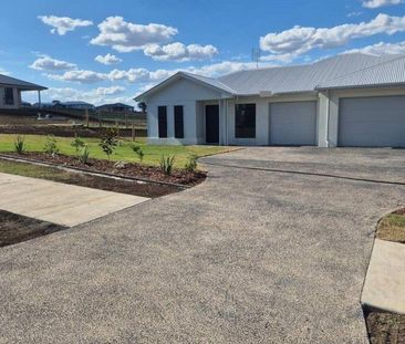 2/17 Aquila Drive, 4352, Meringandan West Qld - Photo 1