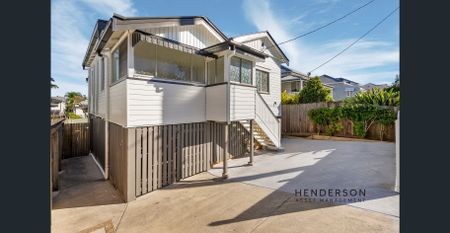 Newly Renovated Gem in the Heart of Albion – Fully Air Conditioned! - Photo 2