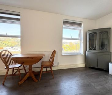 House share to rent - Photo 2