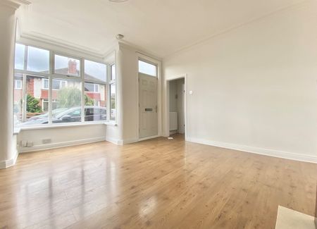 3 Bed End Terrace, Plus An Extra Room, LS12 - Photo 3