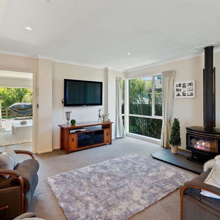 Four Bedroom Home in New Brighton with Large Garage - Photo 1