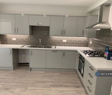 3 bedroom end of terrace house to rent - Photo 5