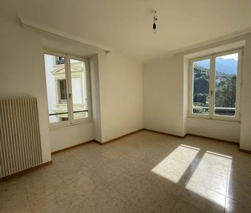 Appartement de 3.5 pièces au 4ème étage avec vue sur le lac. - Photo 2