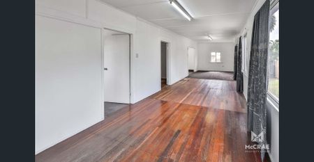 QUEENSLANDER CHARM READY TO GO! $495PW WITH POOL MAINTENANCE. - Photo 3