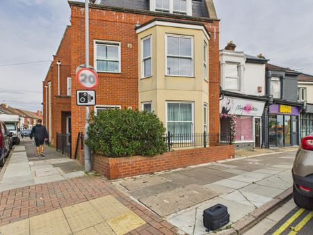 1 bedroom flat to rent - Photo 3
