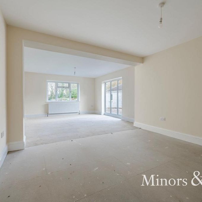 5 bedroom detached bungalow to rent - Photo 1