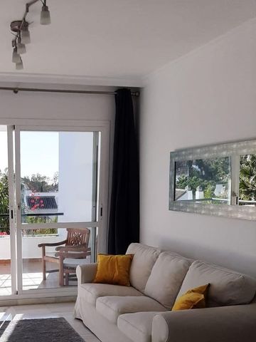 Luxury penthouse for rent in Nueva Andalucia, Andalusia - Photo 4