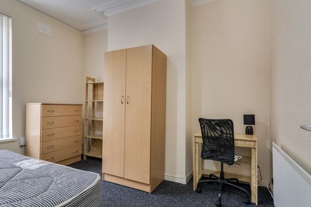 Flat 1, 45 Magdala Street, Belfast, BT7 1PU - Photo 1