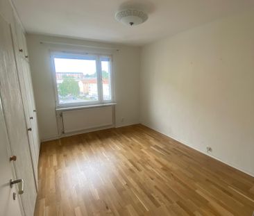 Badvädersgatan, Göteborg - Photo 2