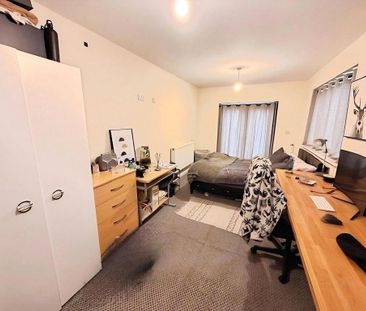 5 bedroom semi-detached house to rent - Photo 6