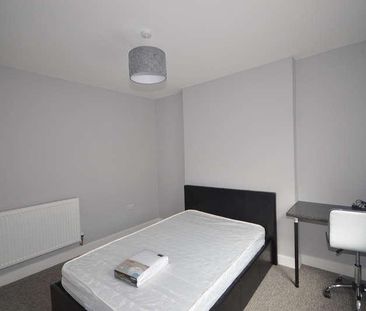 Kemp Road, Winton, BH9 - Photo 3