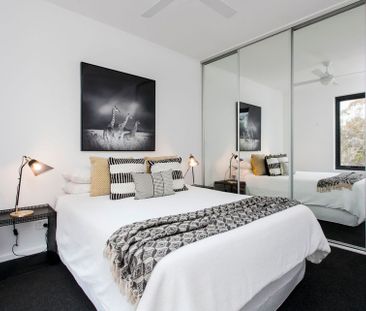 City Fringe Living - Photo 1