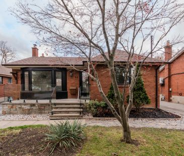 For Lease - 44 Robertsfield Crescent Unit# Main, Toronto, Ontario - Photo 1