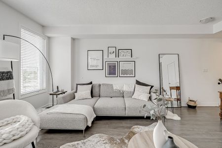 For Lease - 218 Huguenot Road, Oakville, Ontario - Photo 2