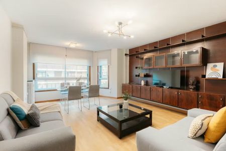 Carrer de Colón, Valencia, Valencian Community 46004 - Photo 2