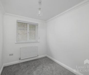 Austin Crescent, Crownhill, Plymouth - Photo 3