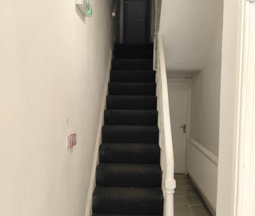 1 bedroom in a house share to rent - Photo 6