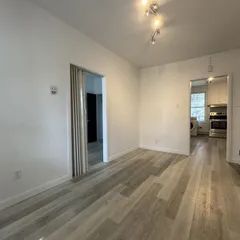 1 room apartment of 52m² in Montreal - Photo 2