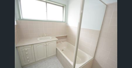 FAMILY HOME IN CENTRAL NOBLE PARK - Photo 5