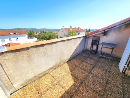Location Appartement 2 pièces 31m² AIX EN PROVENCE 90ème - Photo 2