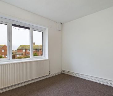 2 bedroom semi-detached house to rent - Photo 3