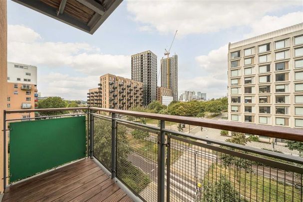 3 bedroom flat to rent - Photo 1