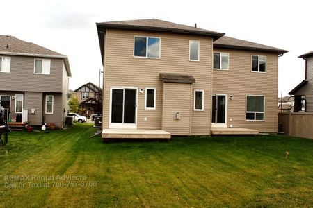 GREAT 3 BED, 2.5 BATH, 2 STOREY HALF DUPLEX W/ AN ATTACHED SINGLE GARAGE IN THE COMMUNITY OF MAPLE - Photo 5
