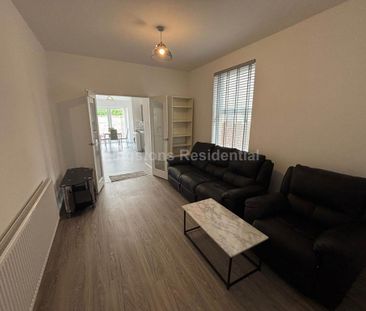 5 bedroom terraced house to rent - Photo 1