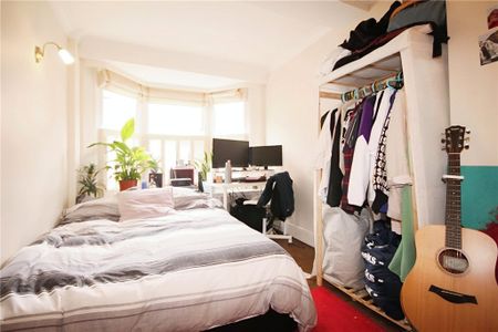 Gardner Road, Guildford, GU1 4PG - Photo 3