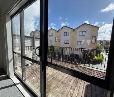 2 Bedroom townhouse with Tandem garaging - Photo 1