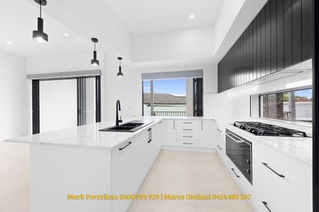 Modern oversized 4 bedroom Duplex Plus Separate Study Nook - Photo 3