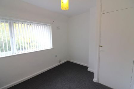 2 bedroom end of terrace house to rent - Photo 4