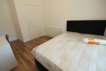 Osborne Terrace, Jesmond, Newcastle Upon Tyne - Photo 3