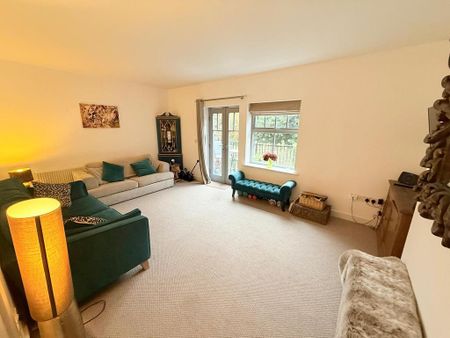 2 bedroom flat to rent - Photo 2