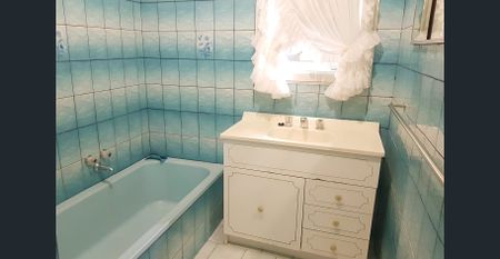 Family-friendly home with converted retreat space - Photo 4