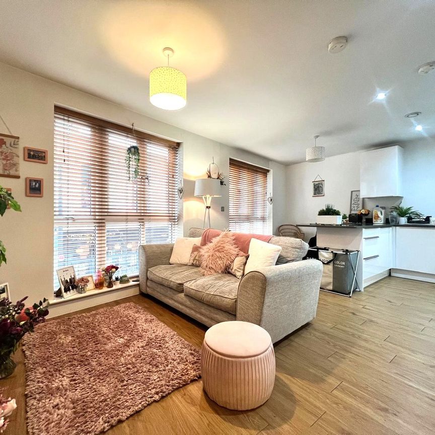 2 bedroom apartment to rent - Photo 1