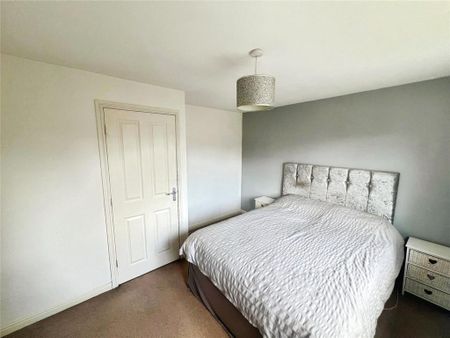 2 bedroom end of terrace house to rent - Photo 3