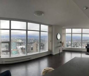 Metrotown 2B2B 275degree skyview Luxaury Apartment - Photo 4